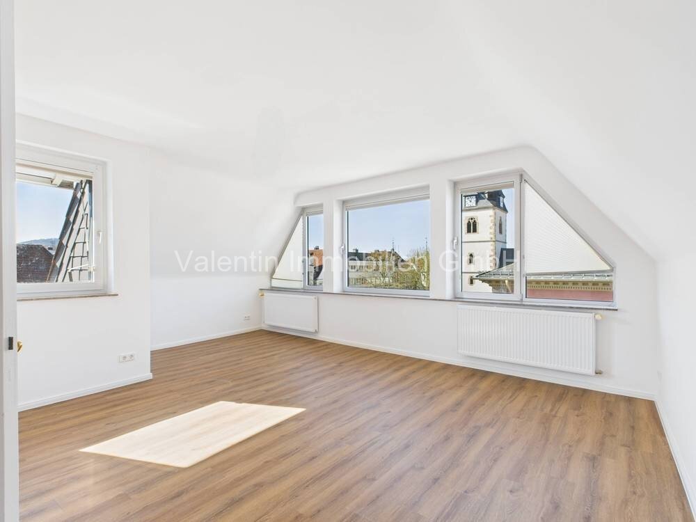 Exklusive Penthouse Wohnung am Marktplatz von Detmold – Urbanes Leben über den Dächern der Stadt